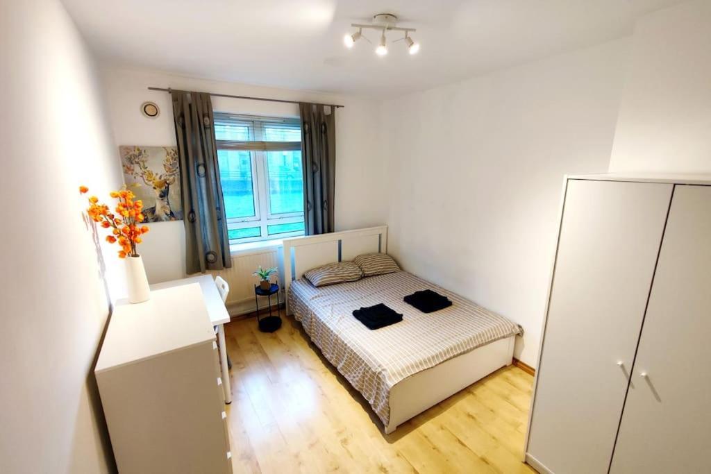 Central London Spacious Flat With 2 To 3 Bedrooms Dış mekan fotoğraf